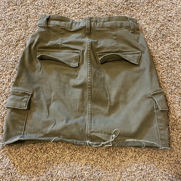Hollister Army Green Skirt - Picture 2 of 2